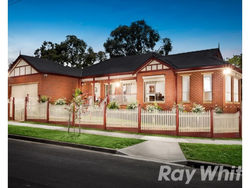 13 Hamilton Avenue, Blackburn VIC 3130