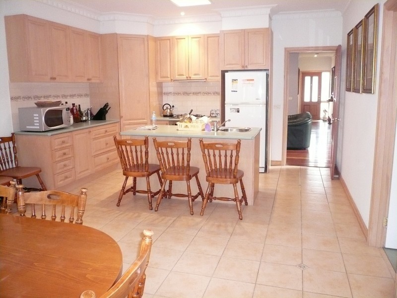 8 Thelma Street, Nunawading VIC 3131