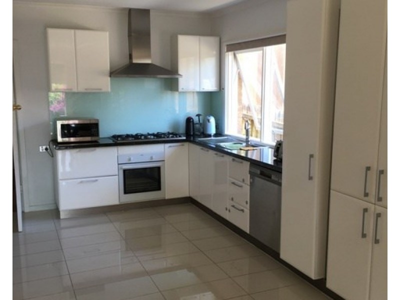 6 Third Avenue, Box Hill North VIC 3129