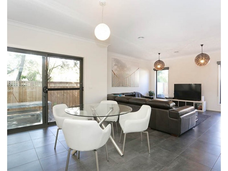 2/188 Springfield Road, Blackburn VIC 3130