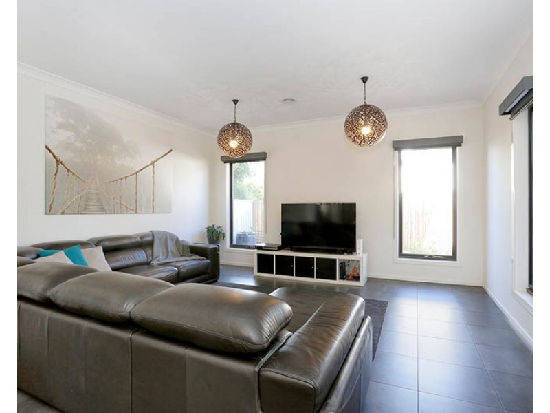 2/188 Springfield Road, Blackburn VIC 3130