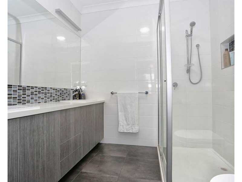 2/188 Springfield Road, Blackburn VIC 3130