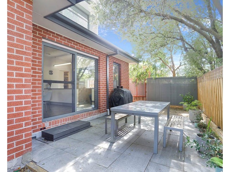 2/188 Springfield Road, Blackburn VIC 3130