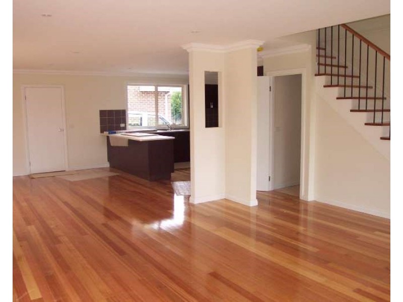 1/420 Middleborough Road, Blackburn VIC 3130