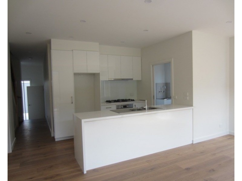 3/2 Oliver Street, Ringwood VIC 3134