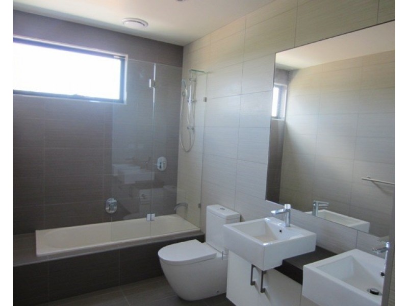 3/2 Oliver Street, Ringwood VIC 3134