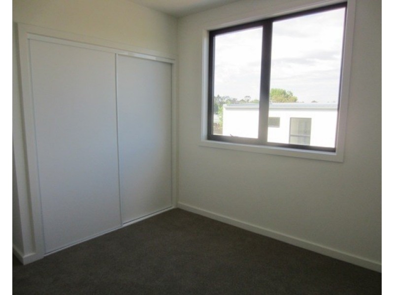 3/2 Oliver Street, Ringwood VIC 3134