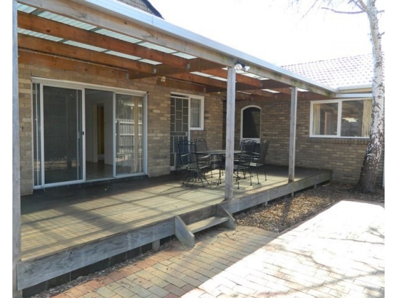 4 Holly Green Drive, Wheelers Hill VIC 3150