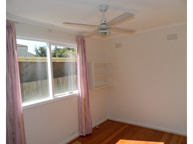 4 Holly Green Drive, Wheelers Hill VIC 3150