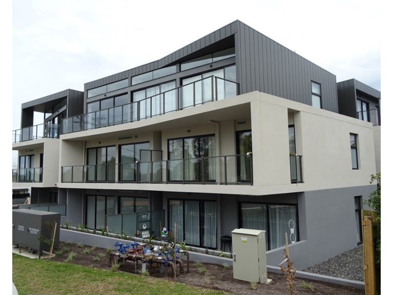 3/83 Tram Road, Doncaster VIC 3108