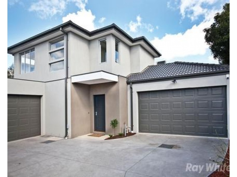 9B Fernhurst Drive, Glen Waverley VIC 3150