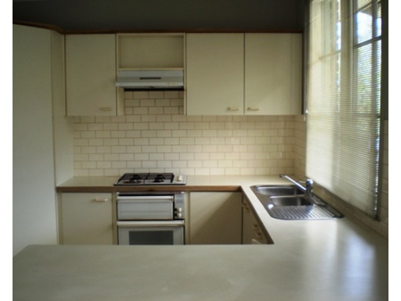 2/67 Middleborough Road, Burwood VIC 3125