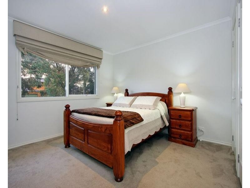 1/32 Holland Road, Ringwood East VIC 3135