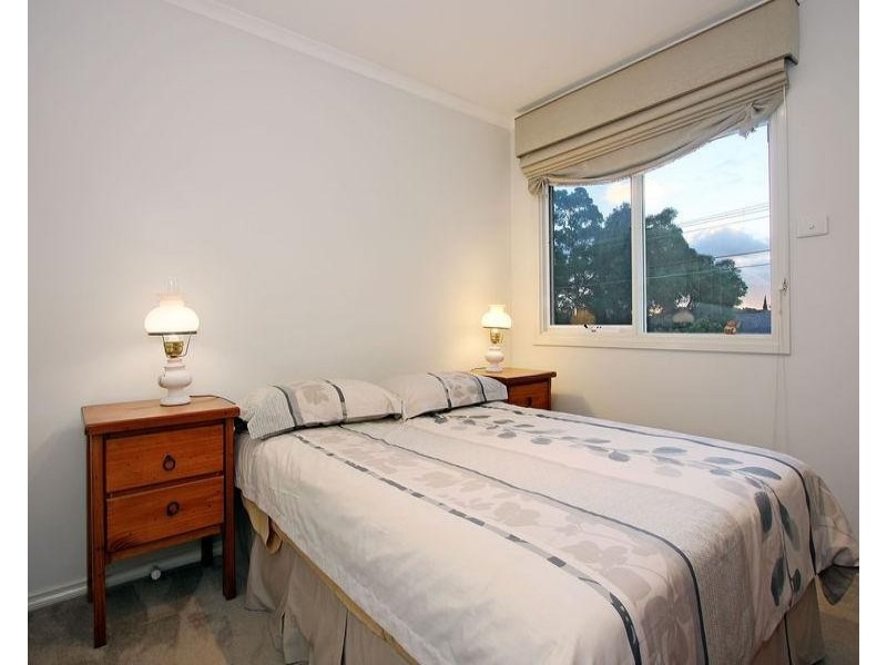 1/32 Holland Road, Ringwood East VIC 3135