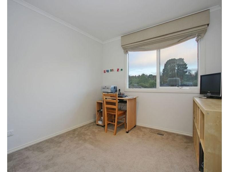 1/32 Holland Road, Ringwood East VIC 3135