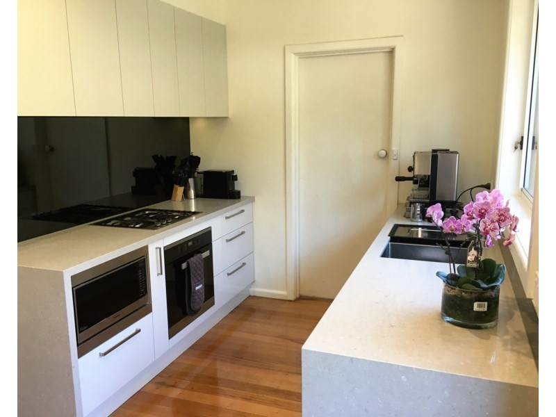 10 Adrian Avenue, Blackburn South VIC 3130