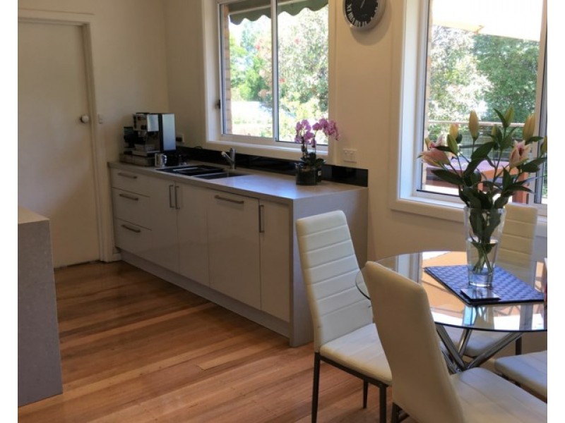 10 Adrian Avenue, Blackburn South VIC 3130