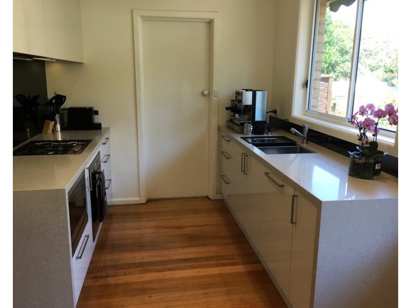 10 Adrian Avenue, Blackburn South VIC 3130