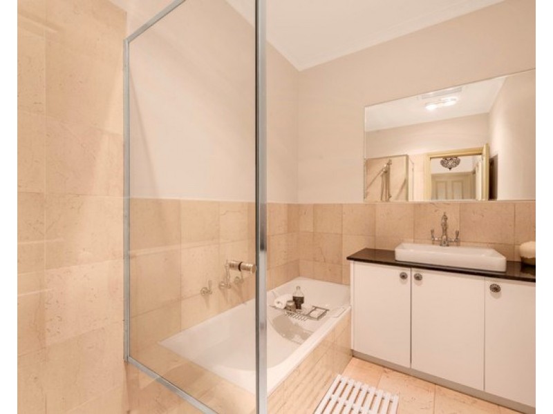 2A Edyvean Street, Surrey Hills VIC 3127