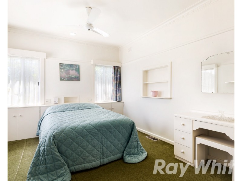 41 Rostrevor Parade, Mont Albert North VIC 3129
