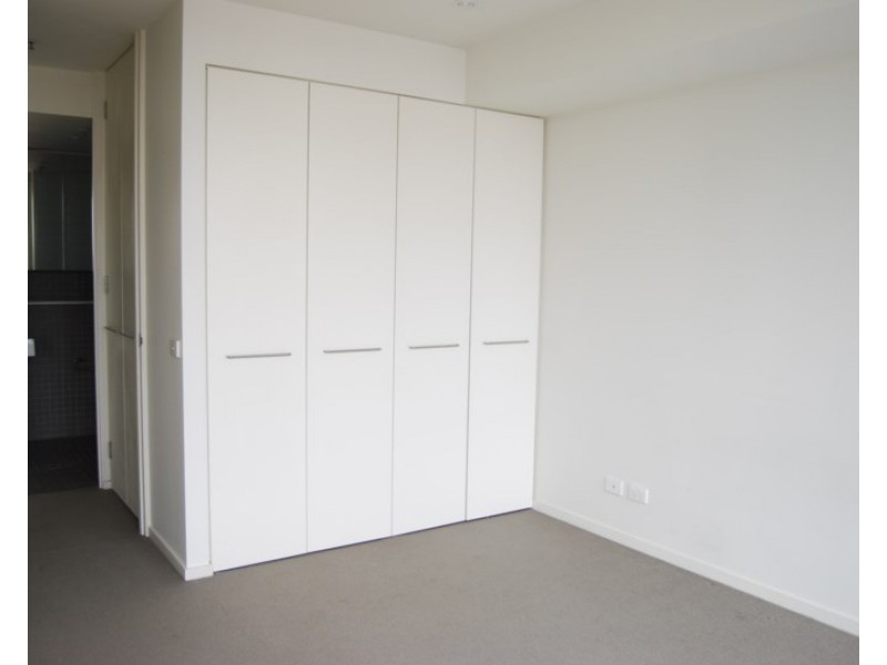 802/8 McCrae Street, Docklands VIC 3008