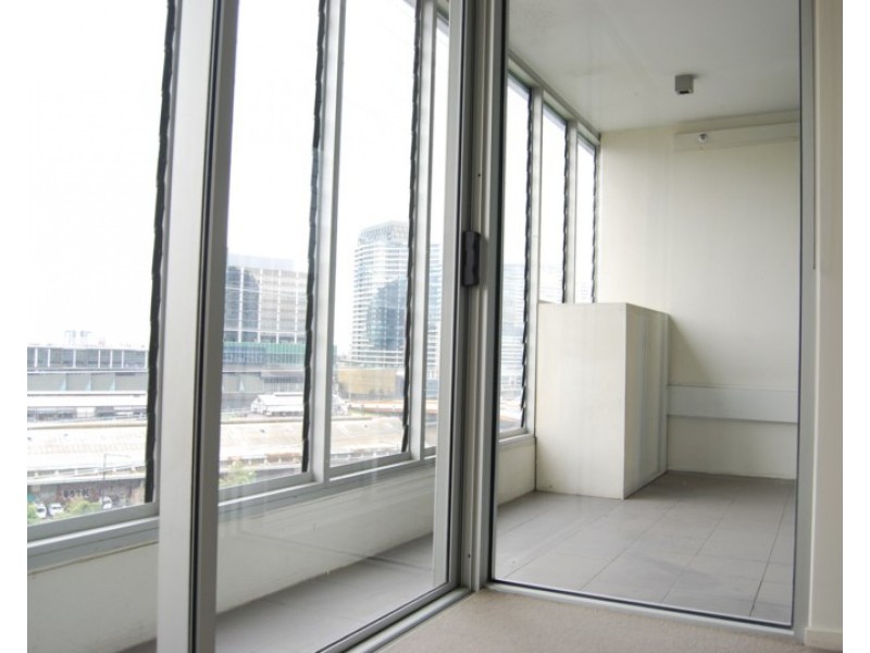 802/8 McCrae Street, Docklands VIC 3008