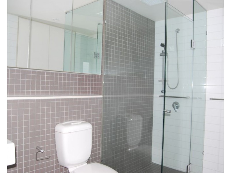 802/8 McCrae Street, Docklands VIC 3008