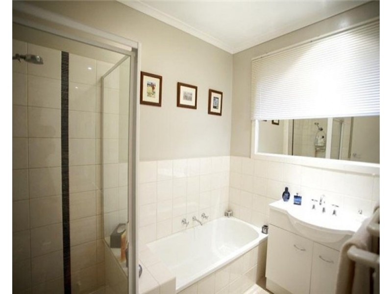 1/66 Blackburn Road, Blackburn VIC 3130