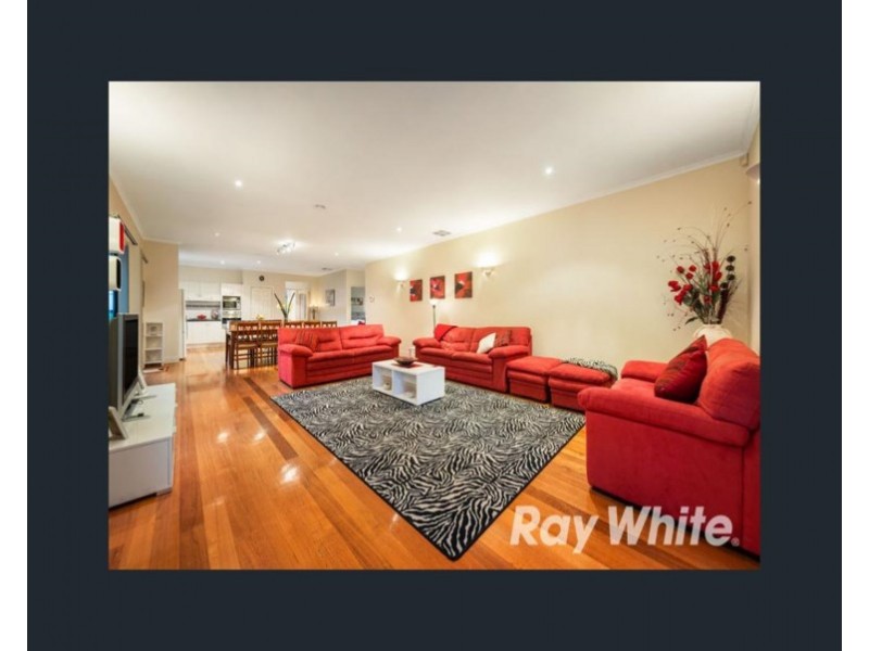 15 Fulton Crescent, Burwood VIC 3125