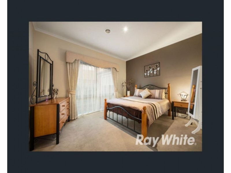 15 Fulton Crescent, Burwood VIC 3125