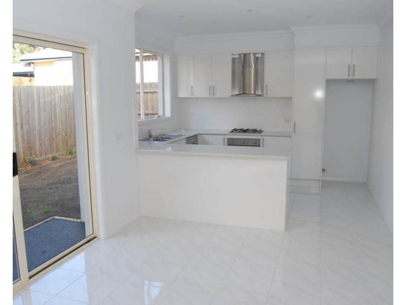 2/144 Burwood Highway, Burwood East VIC 3151