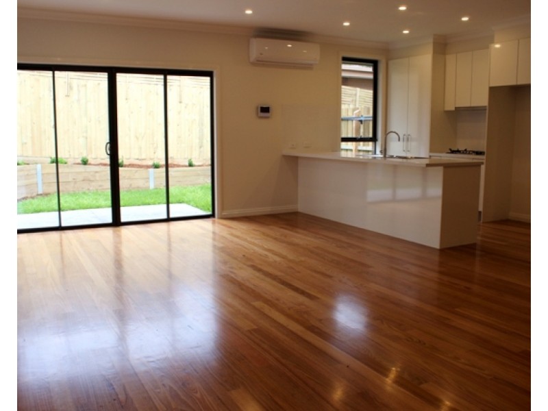 28 Lancelot Crescent, Glen Waverley VIC 3150