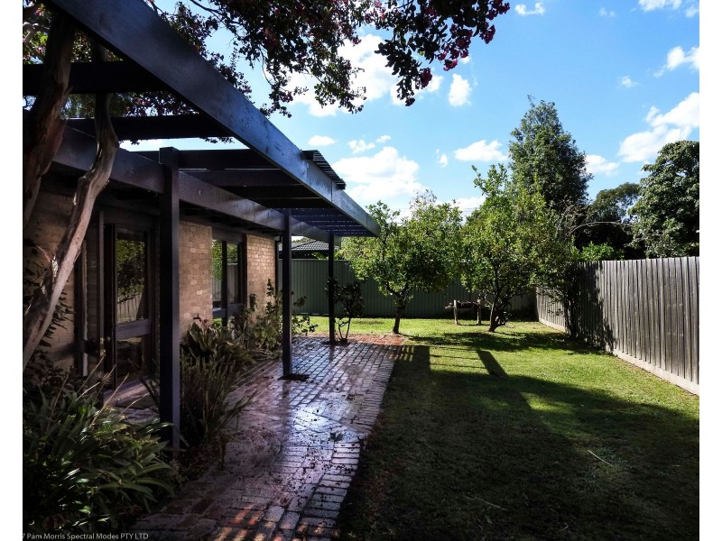 65 Galahad Crescent, Glen Waverley VIC 3150