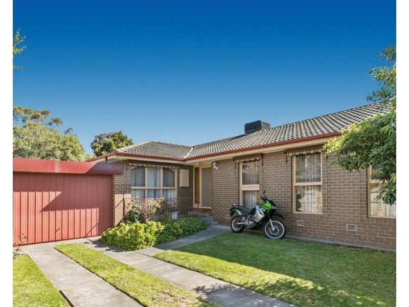 8 Ansett Crest, Forest Hill VIC 3131