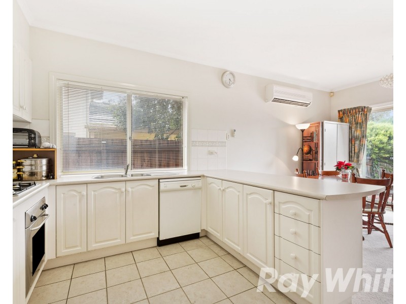 13 St Claire Walk, Doncaster East VIC 3109