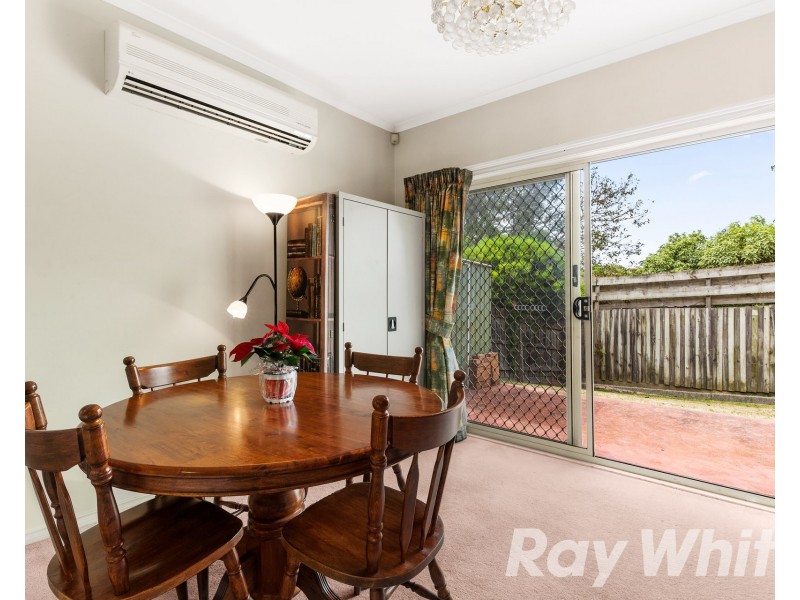 13 St Claire Walk, Doncaster East VIC 3109