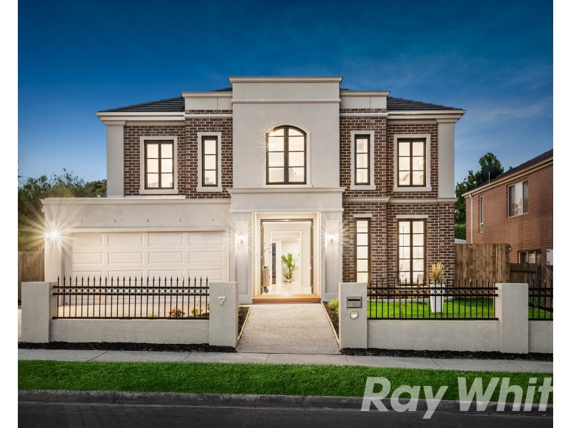 7 Kevin Avenue, Blackburn VIC 3130