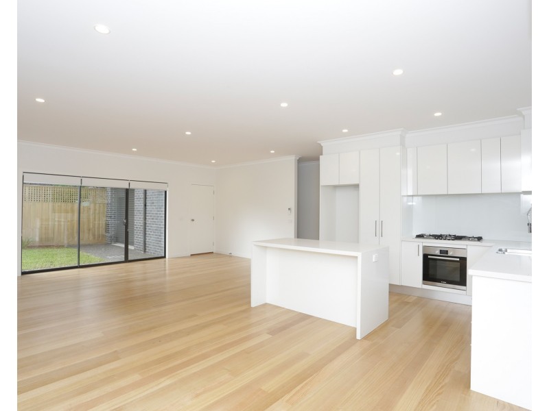 2/11 Norma Road, Forest Hill VIC 3131