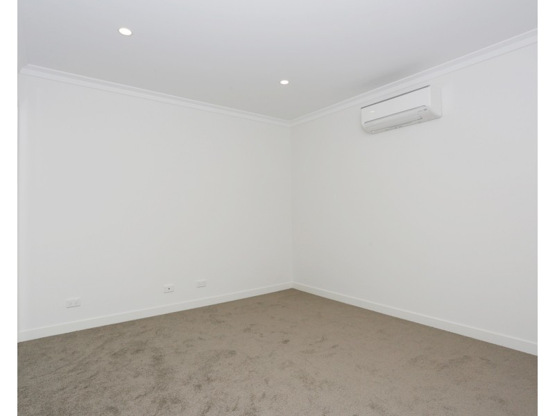 2/11 Norma Road, Forest Hill VIC 3131