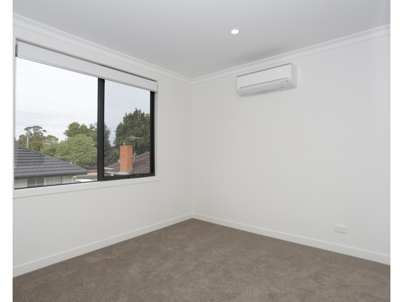 2/11 Norma Road, Forest Hill VIC 3131