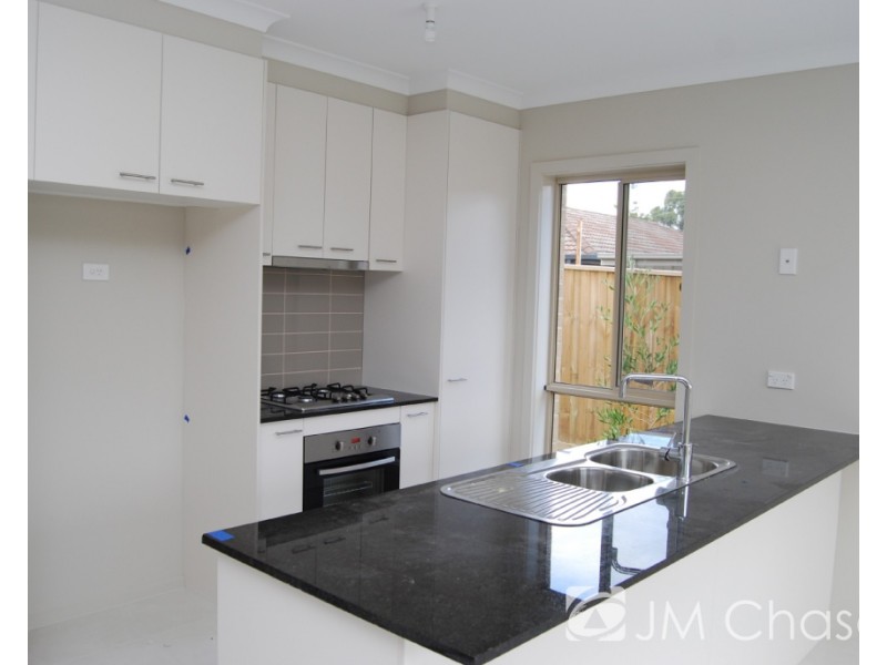 10/12 Irvine Street, Mitcham VIC 3132