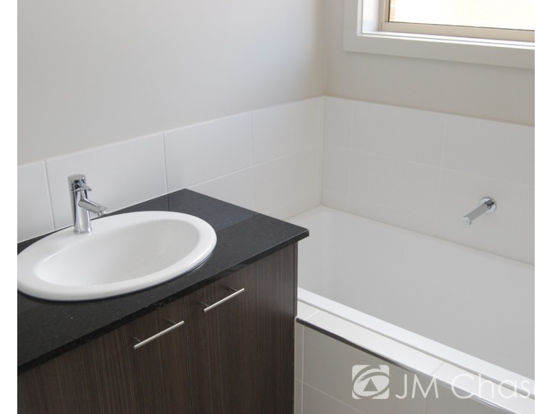 10/12 Irvine Street, Mitcham VIC 3132