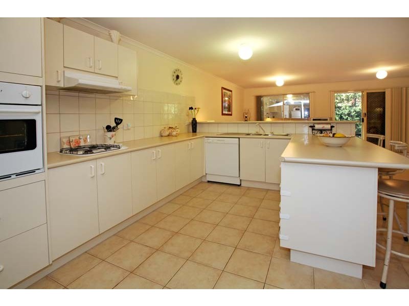16 Heathcote Drive, Forest Hill VIC 3131