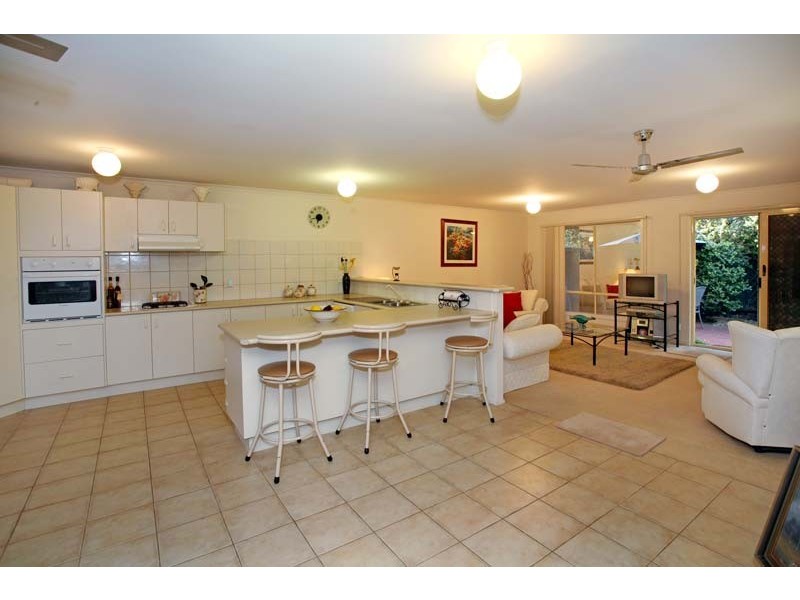 16 Heathcote Drive, Forest Hill VIC 3131