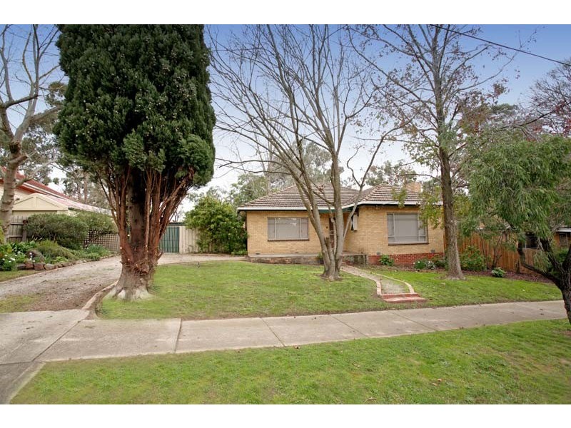 4 Bridgeford Avenue, Blackburn North VIC 3130