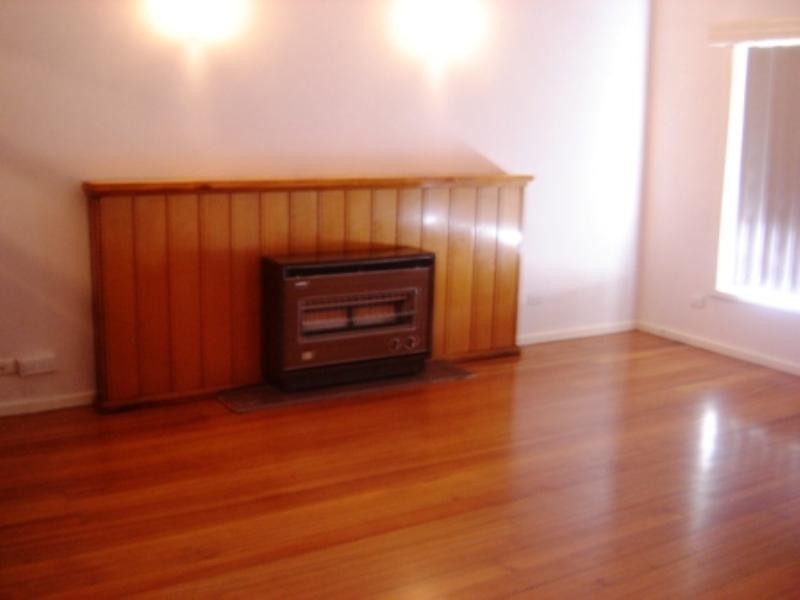 4 Bridgeford Avenue, Blackburn North VIC 3130