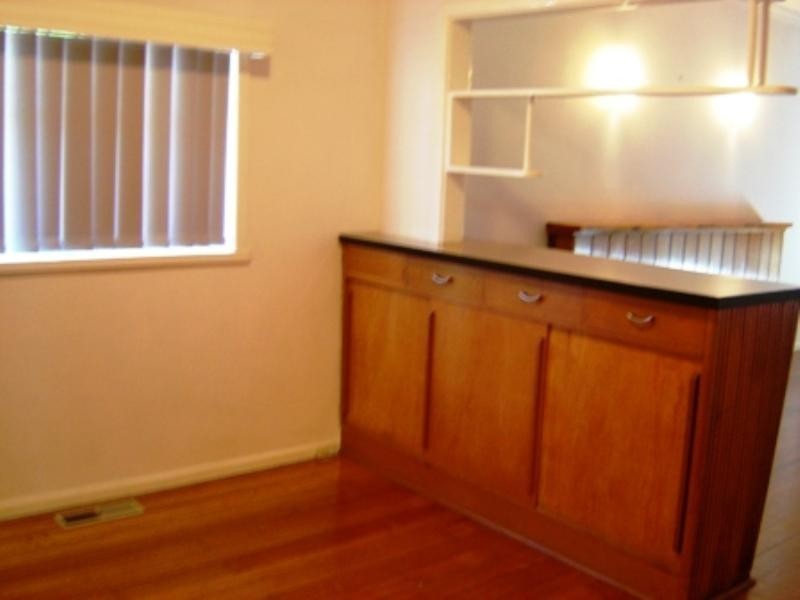 4 Bridgeford Avenue, Blackburn North VIC 3130