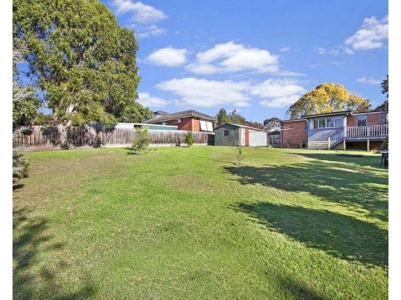 11 Warnes Road, Mitcham VIC 3132