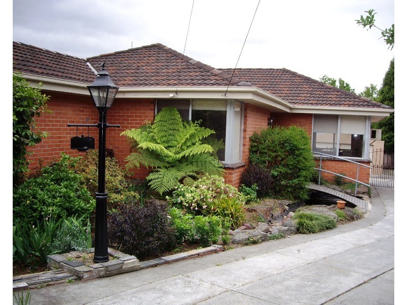 35 Esdale Street, Blackburn VIC 3130