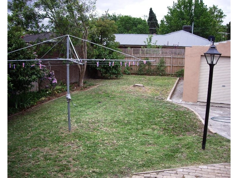 35 Esdale Street, Blackburn VIC 3130